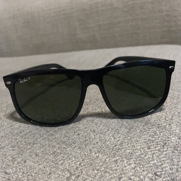 Rayban RB4147 polarized green solid color with black frames - Picture 3 of 13